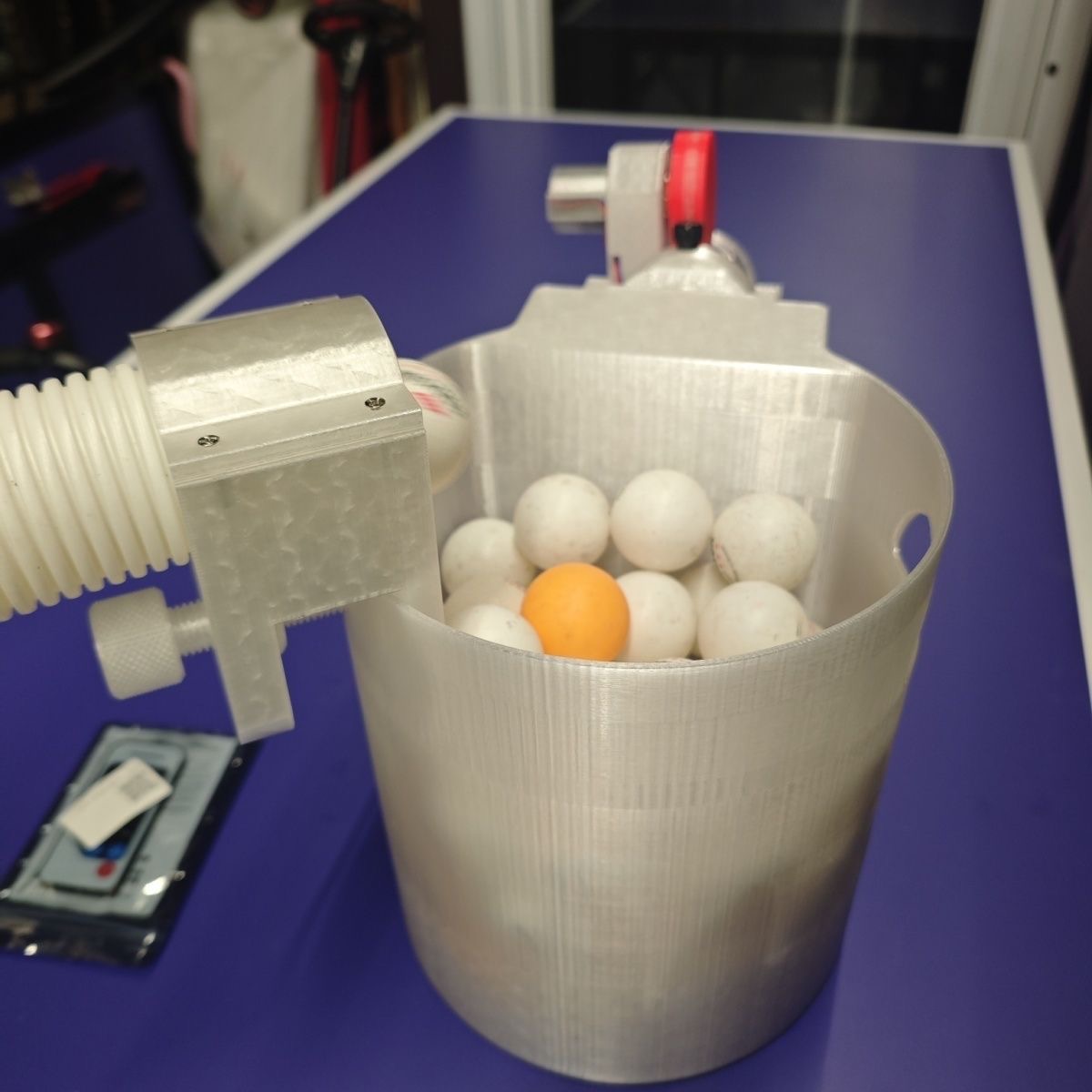 Table Tennis Touch - Mesin Pemuat Tenis Meja Otomatis Mesin